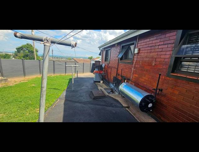 2 BEDROOM HOUSE FOR SALE IN WOODLANDS